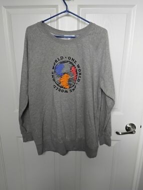 Gray 'One‎ World' Graphic Crewneck Sweater - Men's Size XL